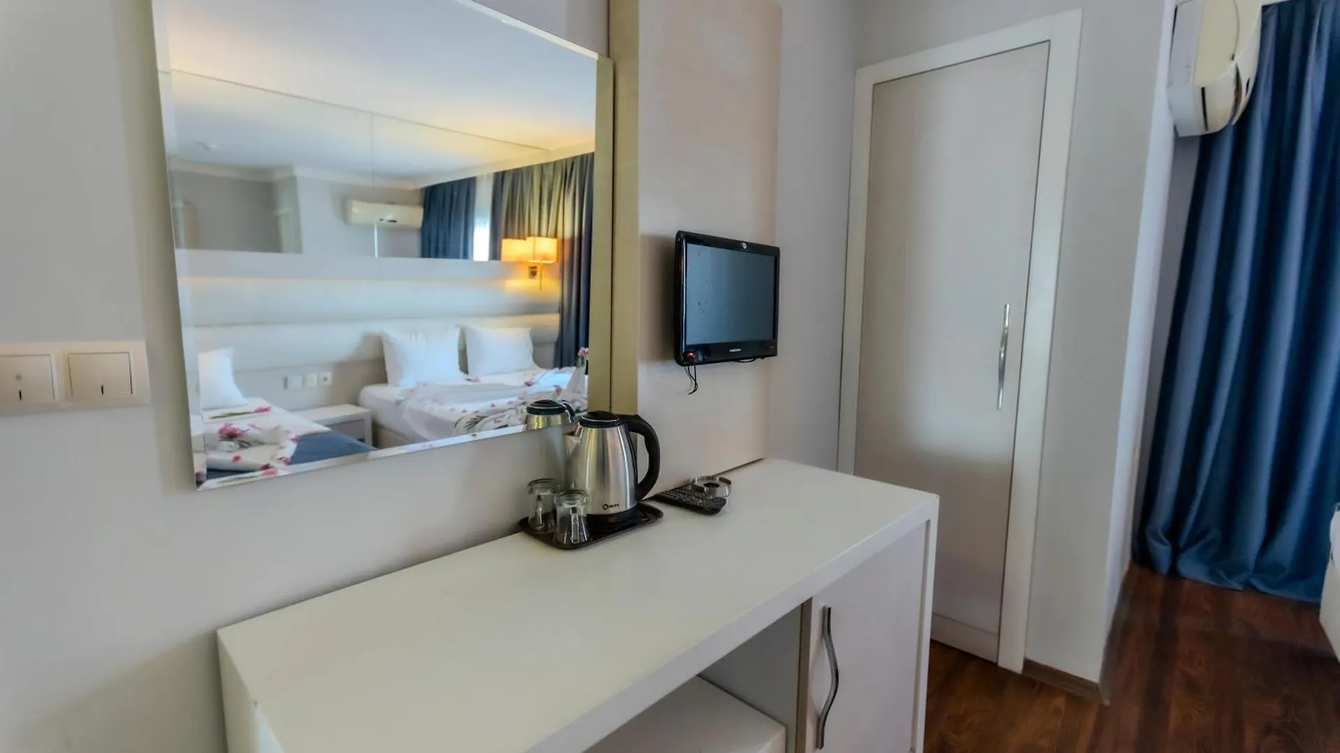 מרמריס Gold Butik Otel מלון